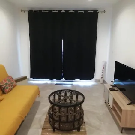 Charming House In A Great Location Apartment *